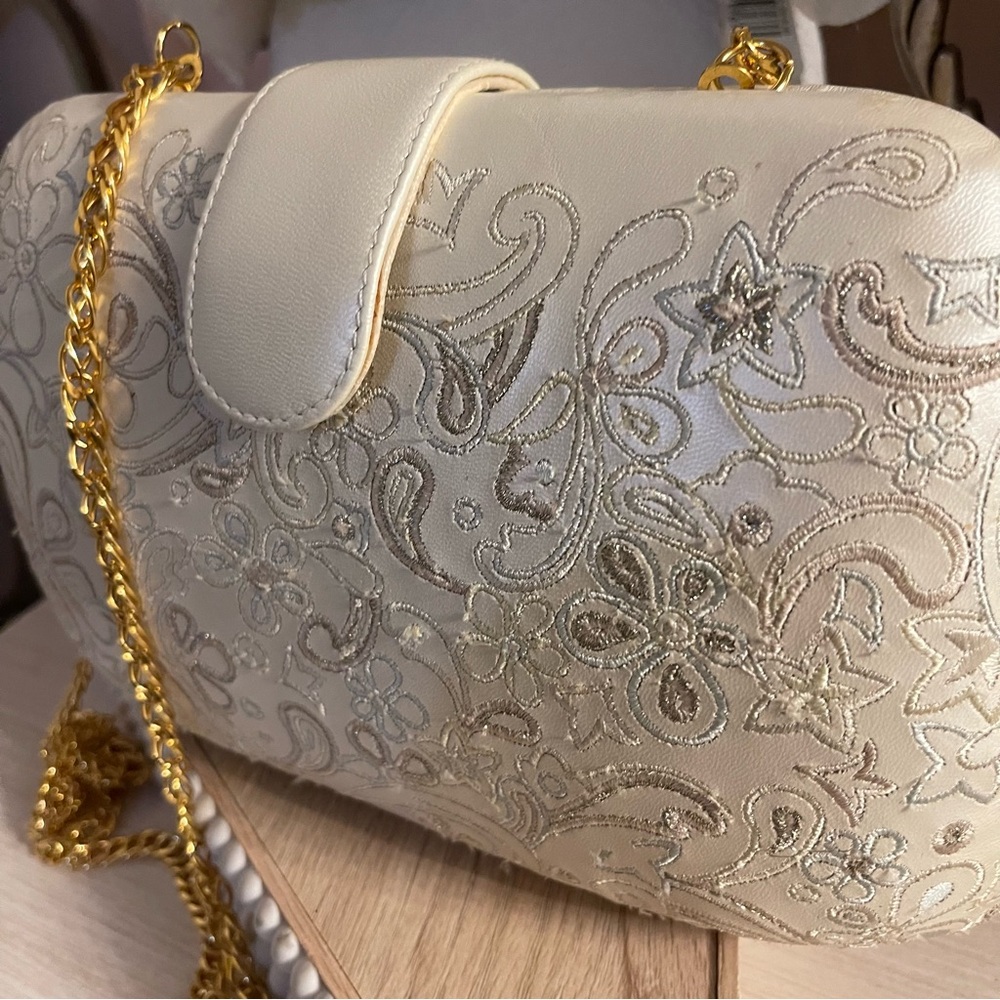 J. Renee Elegant Cream Embroidered Women's Bag